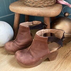 Free People leather clogs